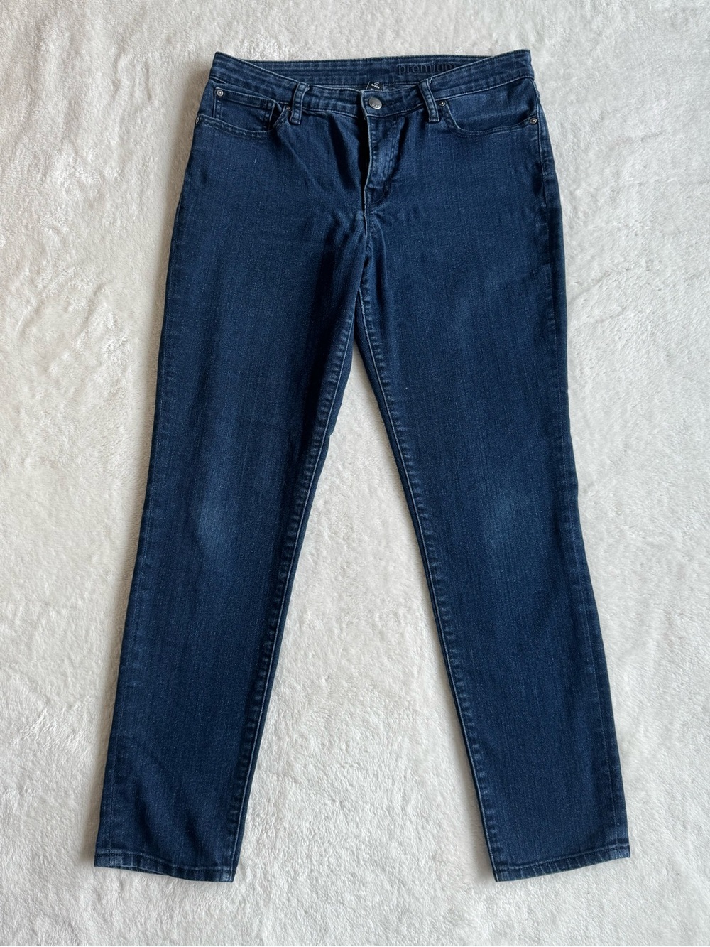 GAP Premium Straight Leg Jeans — 8/29R, Dark Wash